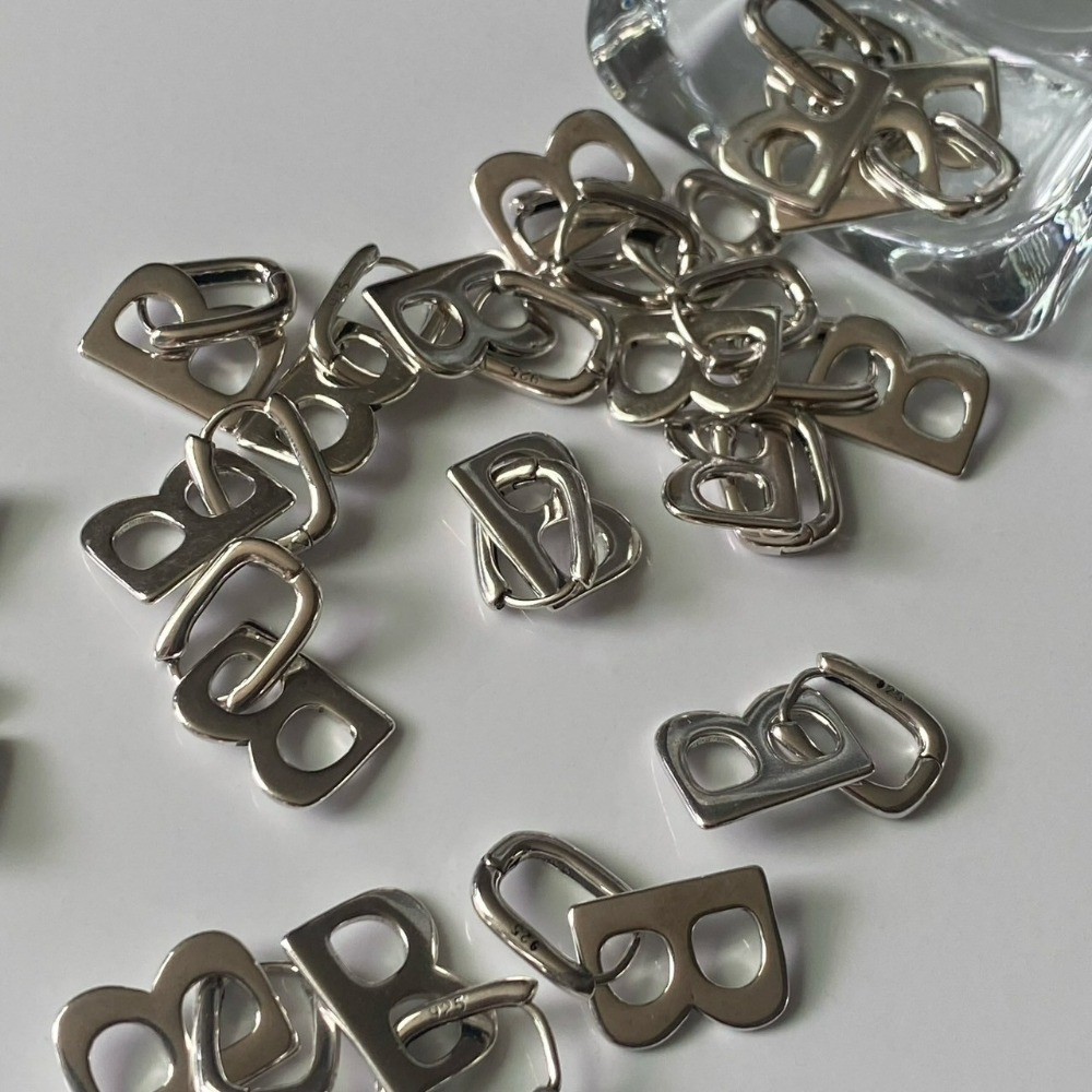 ⚡台灣快速出貨⚡𝐌𝐬. 𝐌𝐢𝐚𝐨 個性字母B耳環【AD200341】-細節圖4