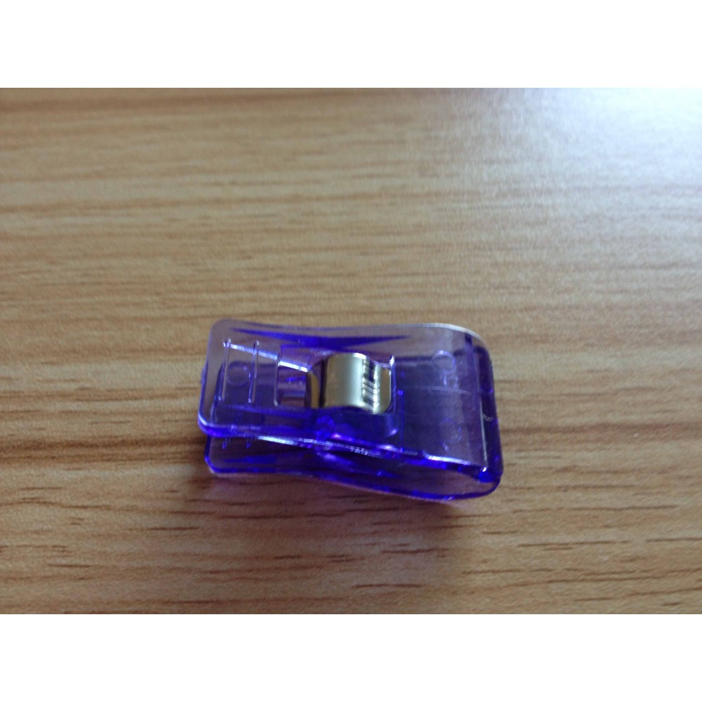 現貨供應斧頭夾 100隻特價熱賣 1.6/隻 便利夾.透明夾.彩色夾.強力夾.吉利夾.塑膠夾子.夾具，拼布 包邊超好用-規格圖8