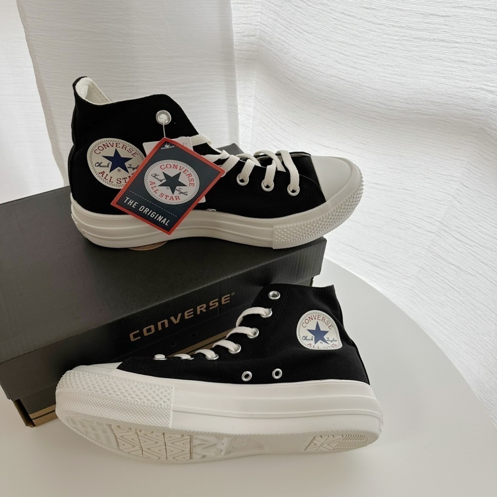 (現貨出清) Converse 輕量增高款帆布鞋 高筒 黑-細節圖2