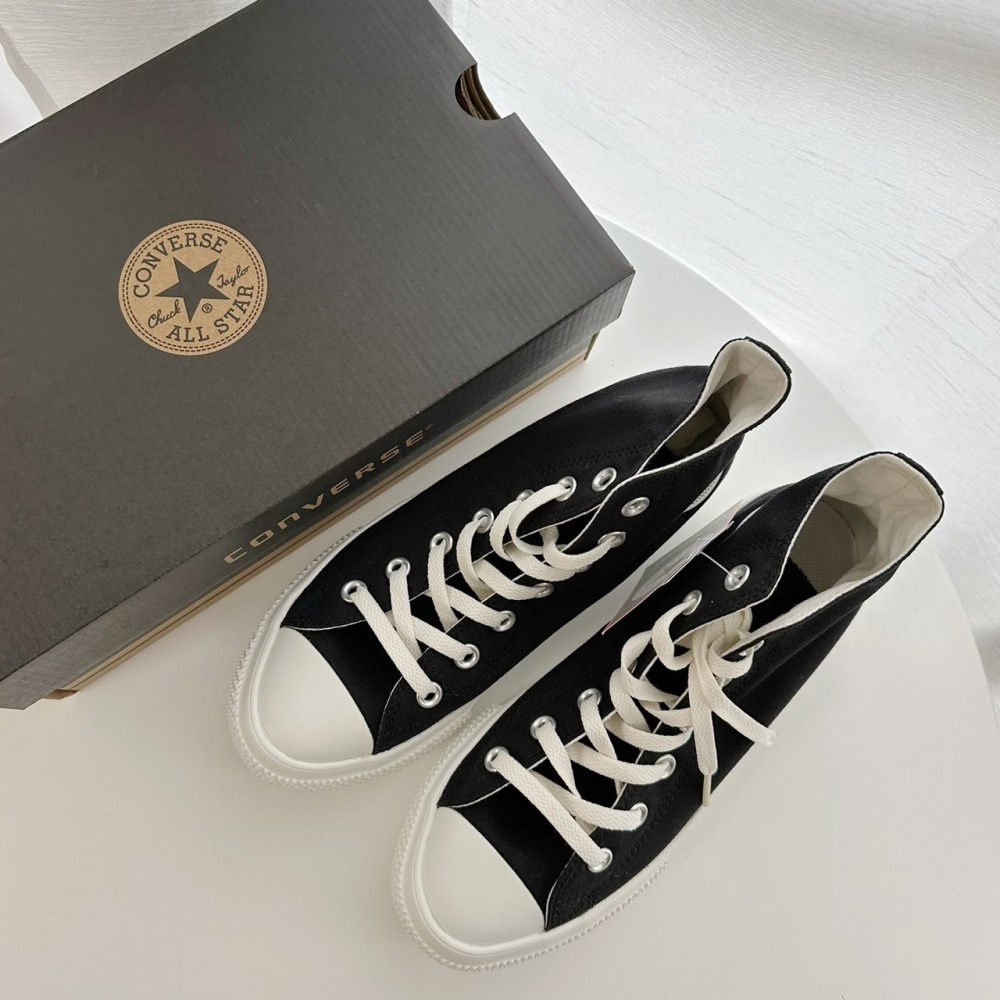 (現貨出清) Converse 輕量增高款帆布鞋 高筒 黑-細節圖3