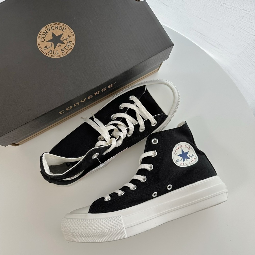 (現貨出清) Converse 輕量增高款帆布鞋 高筒 黑-細節圖4