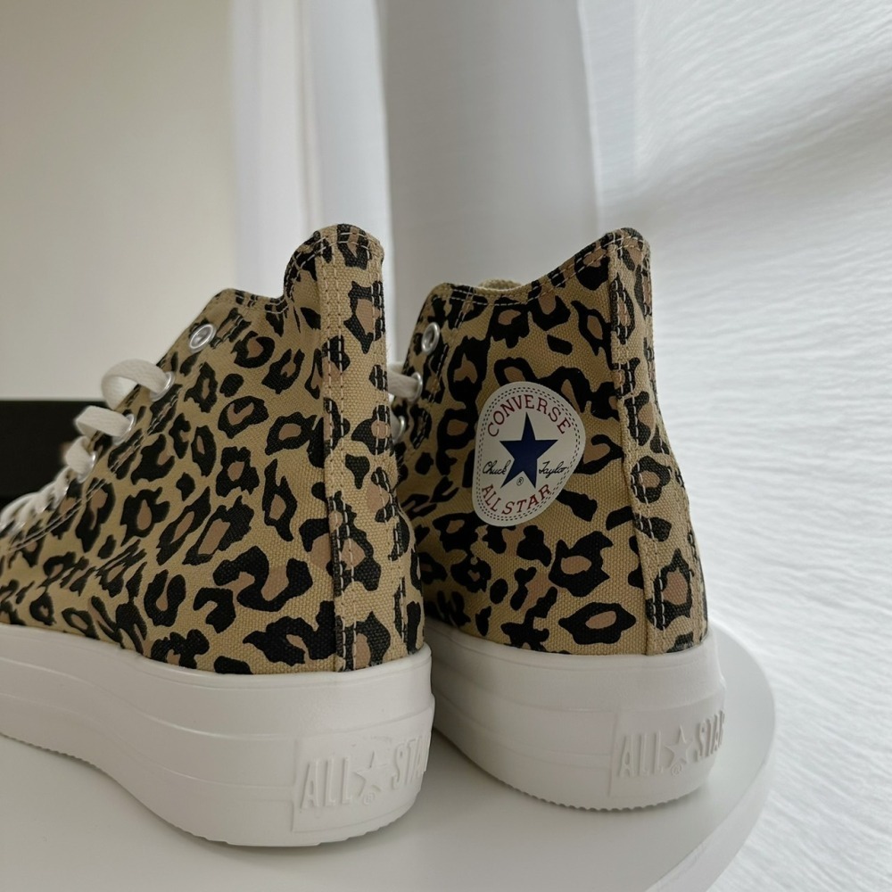 (現貨出清) Converse 輕量增高款帆布鞋 高筒 豹柄-細節圖7
