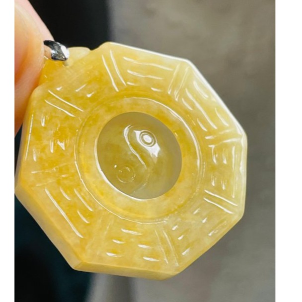 天然A貨緬甸玉 冰潤金黃雙彩太極八卦翡翠玉墜 起冰黃霧層成色飽和油亮 帶細潤純色白冰肉-細節圖4
