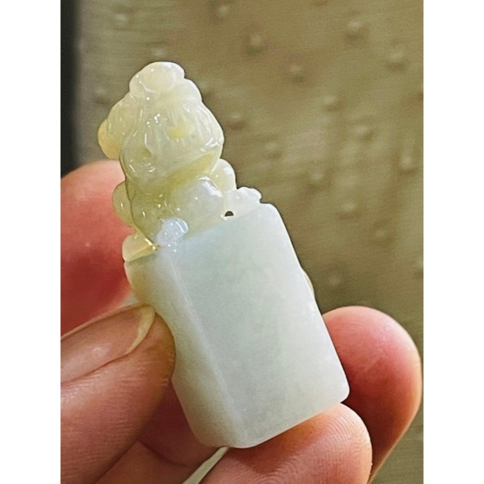 天然A貨緬甸玉 細潤淡綠俏色灑金貔貅翡翠印章/方章/小印 溫潤細肉 手工巧雕鴻運當頭-細節圖3