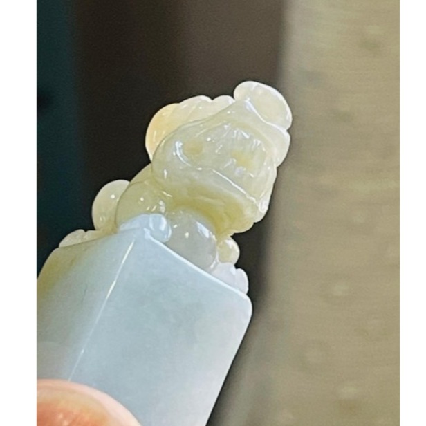 天然A貨緬甸玉 細潤淡綠俏色灑金貔貅翡翠印章/方章/小印 溫潤細肉 手工巧雕鴻運當頭-細節圖8