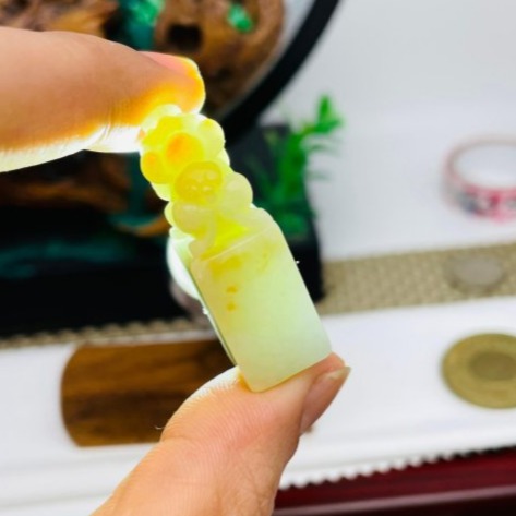 天然A貨緬甸玉 細潤淡綠俏色灑金貔貅翡翠印章/方章/小印 溫潤細肉 手工巧雕鴻運當頭-細節圖9