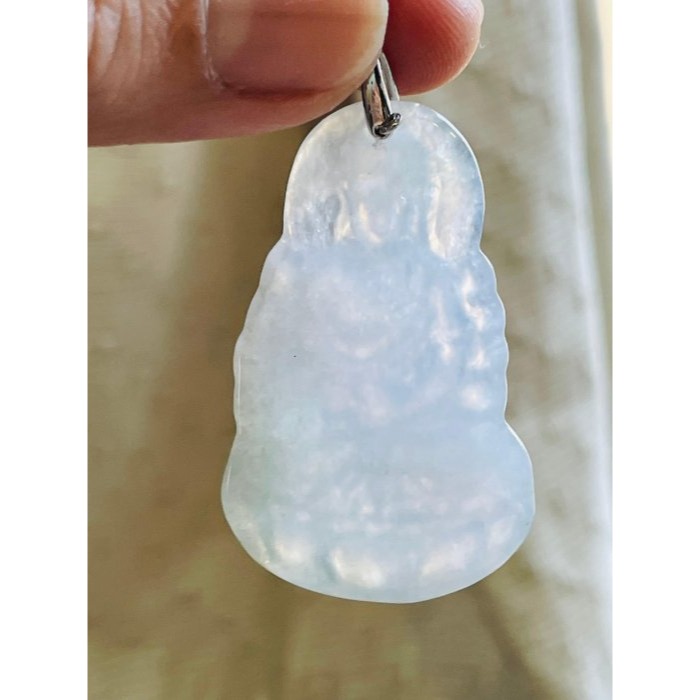 隨緣福德價~天然A貨緬甸玉 白冰坐蓮大日如來翡翠佛墜 冰膠帶點底色 厚度足完美一刀切法像清晰-細節圖7