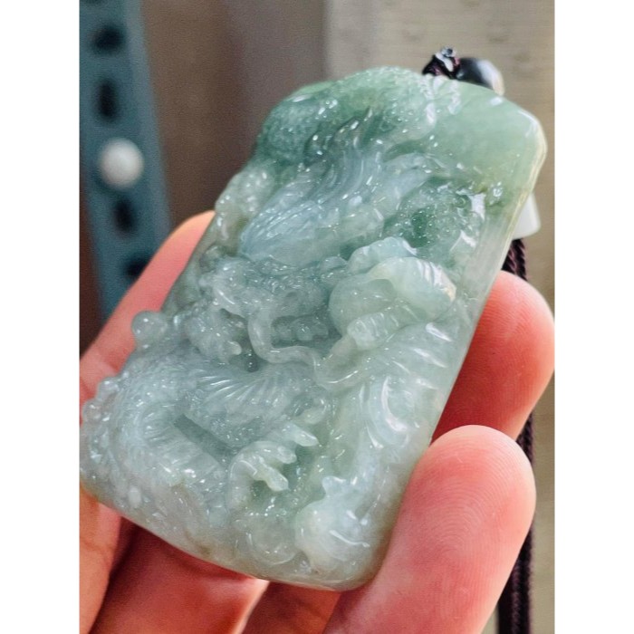 天然A貨緬甸玉 冰潤油青綠龍騰天下翡翠龍牌 起冰有厚度方正牌型 綿延有力龍身翹龍尾-細節圖2