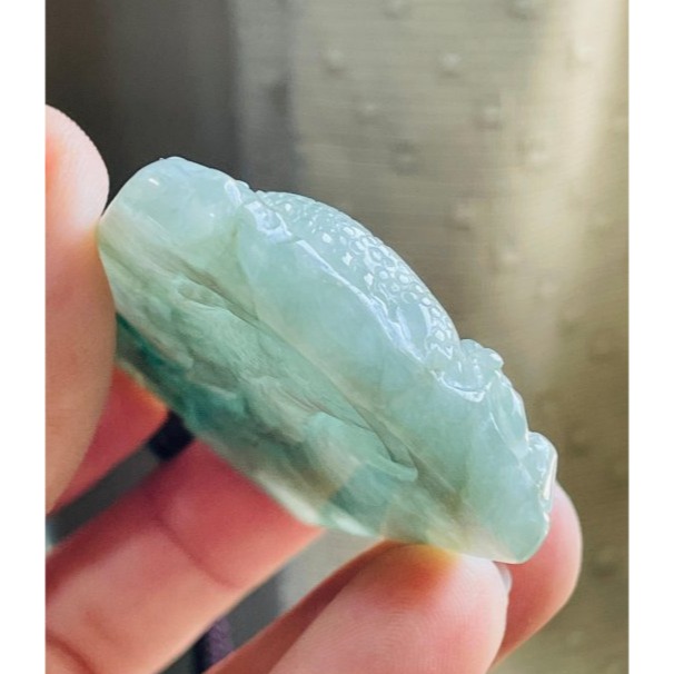 天然A貨緬甸玉 冰潤油青綠龍騰天下翡翠龍牌 起冰有厚度方正牌型 綿延有力龍身翹龍尾-細節圖5