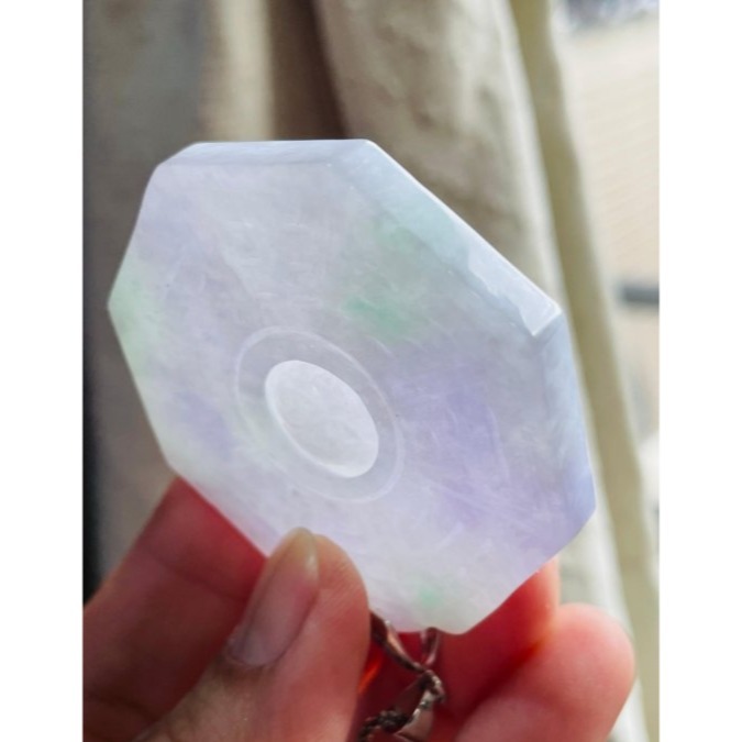 天然A貨緬甸玉 冰紫飄花太極大八卦翡翠玉墜 起冰粉嫩紫 帶多多靈動陽綠花 厚庄大塊透手影-細節圖6