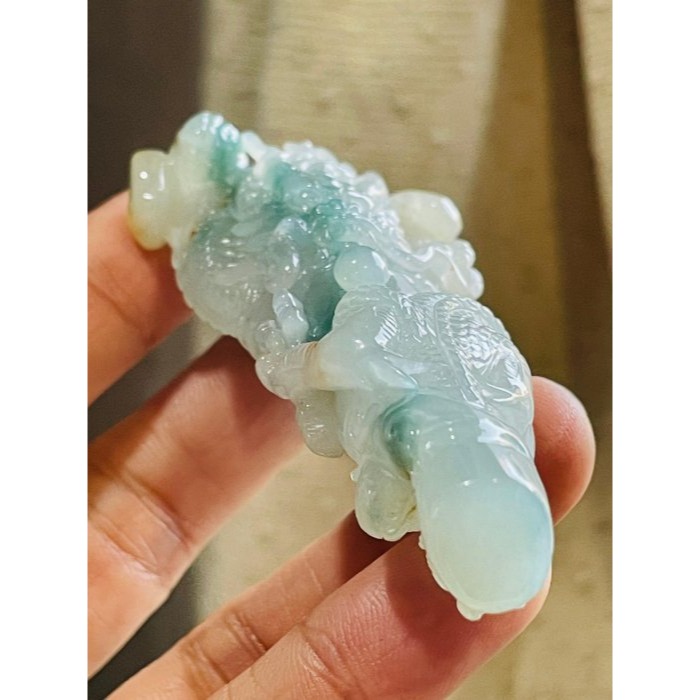 天然A貨緬甸玉 冰膠飄花灑金360度環繞大師雕神龍回首步步高升翡翠龍柱 絕美瑪瑙膠底 附台證 大師證 藏盒-細節圖7