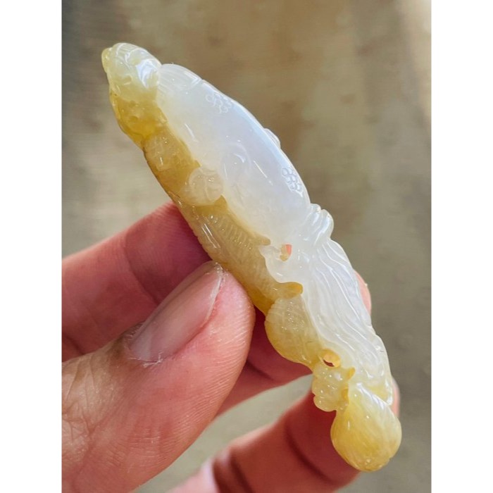 天然A貨緬甸玉 冰雪梨黃雙彩俏色巧雕黃金貔貅翡翠玉墜 老熟起冰厚厚黃霧層 手抱冰潤人蔘 八方進財 生生不息-細節圖4