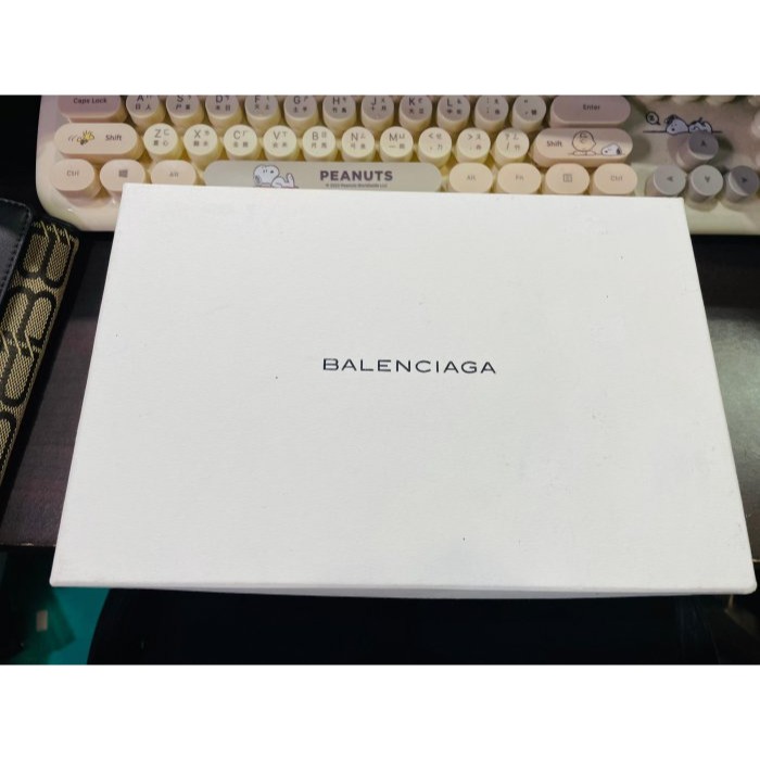 99成新正品~BALENCIAGA巴黎世家 咖啡皮革緹花布長夾 未使用 附盒 議價勿擾-細節圖11