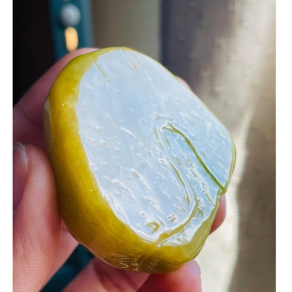 天然A貨緬甸玉 冰潤黃加綠原石意境雕求佛翡翠玉墜 油潤老熟獨籽包淡綠肉 整顆色鮮亮油度佳全透光-細節圖3