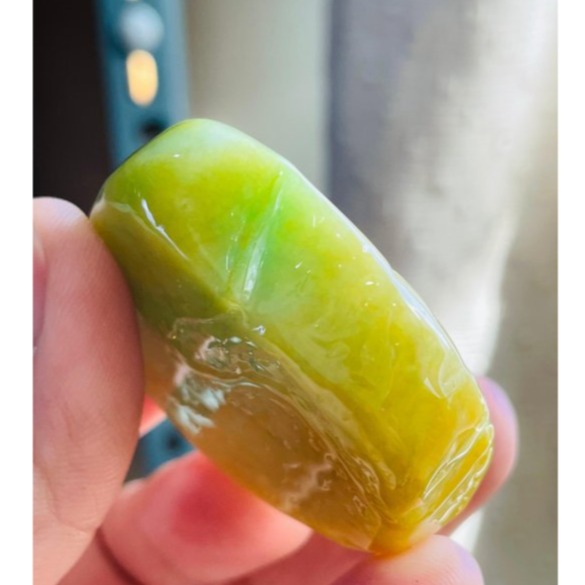 天然A貨緬甸玉 冰潤黃加綠原石意境雕求佛翡翠玉墜 油潤老熟獨籽包淡綠肉 整顆色鮮亮油度佳全透光-細節圖6