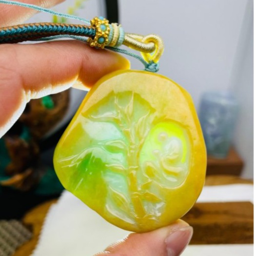 天然A貨緬甸玉 冰潤黃加綠原石意境雕求佛翡翠玉墜 油潤老熟獨籽包淡綠肉 整顆色鮮亮油度佳全透光-細節圖7