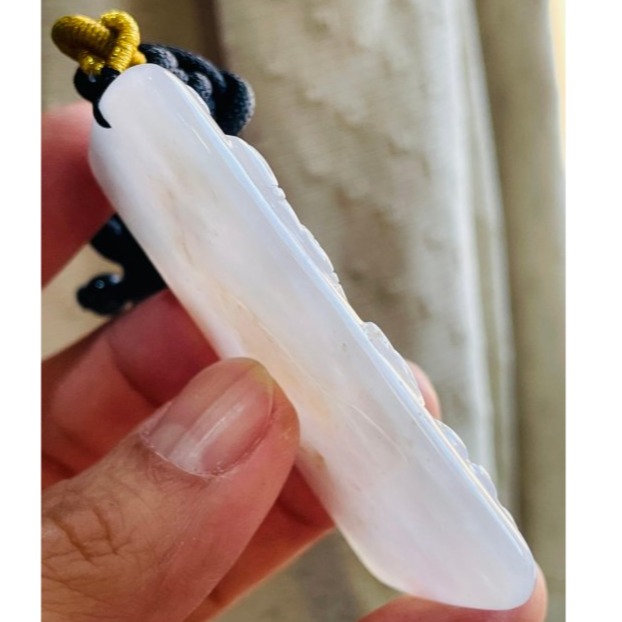 天然A貨緬甸玉 冰潤櫻花紫灑金坐蓮八臂觀音翡翠佛牌 粉嫩淡紫底方正牌形 灑橘紅 法像清晰慈悲-細節圖5