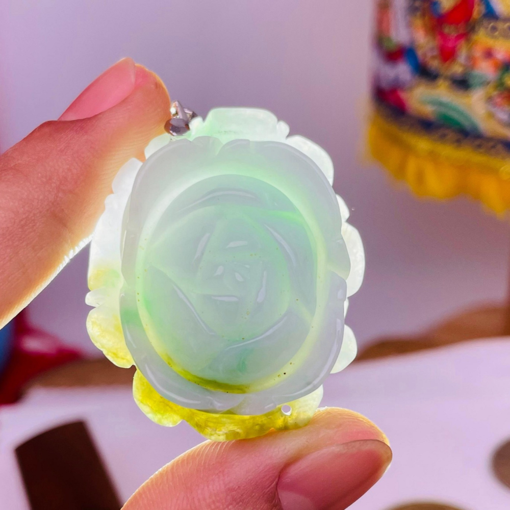 天然A貨緬甸玉 細潤小三彩花手工雕富貴花開翡翠玉墜/手牌 細肉無晶體 粉嫩白綠帶茶黃-細節圖9