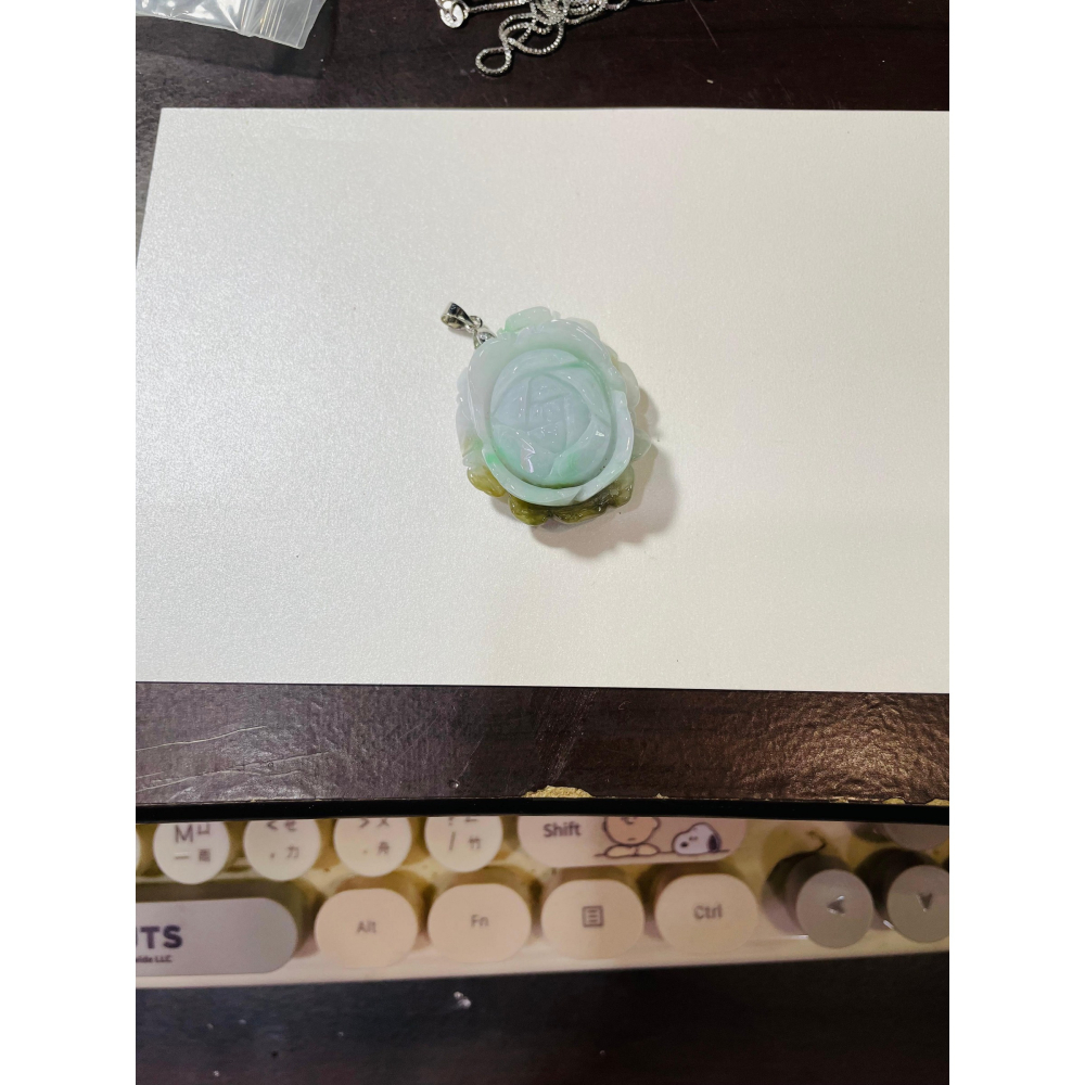 天然A貨緬甸玉 細潤小三彩花手工雕富貴花開翡翠玉墜/手牌 細肉無晶體 粉嫩白綠帶茶黃-細節圖10