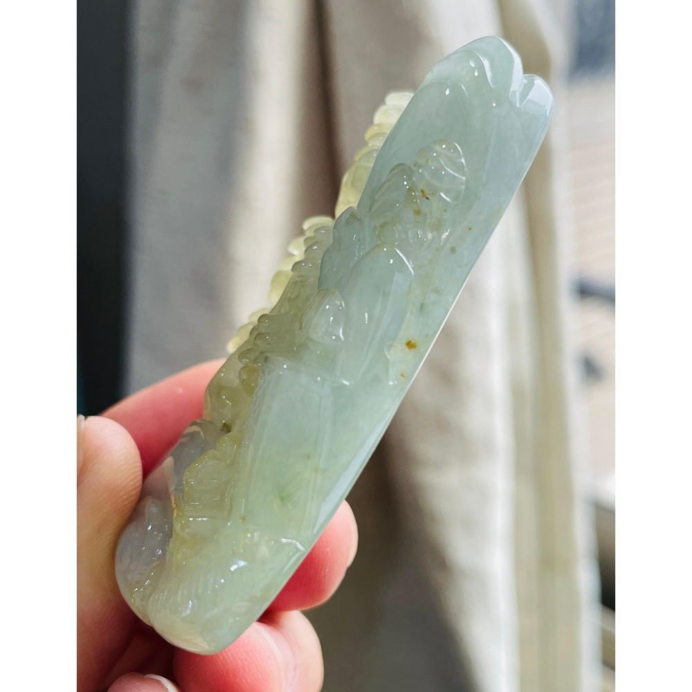 圈粉價~天然A貨緬甸玉 冰潤晴藍俏黃日進斗金翡翠山水牌 晴藍肉帶灑金 冰黃巧雕發財樹-細節圖3