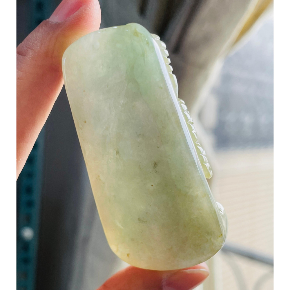 圈粉價~天然A貨緬甸玉 冰潤晴藍俏黃日進斗金翡翠山水牌 晴藍肉帶灑金 冰黃巧雕發財樹-細節圖6