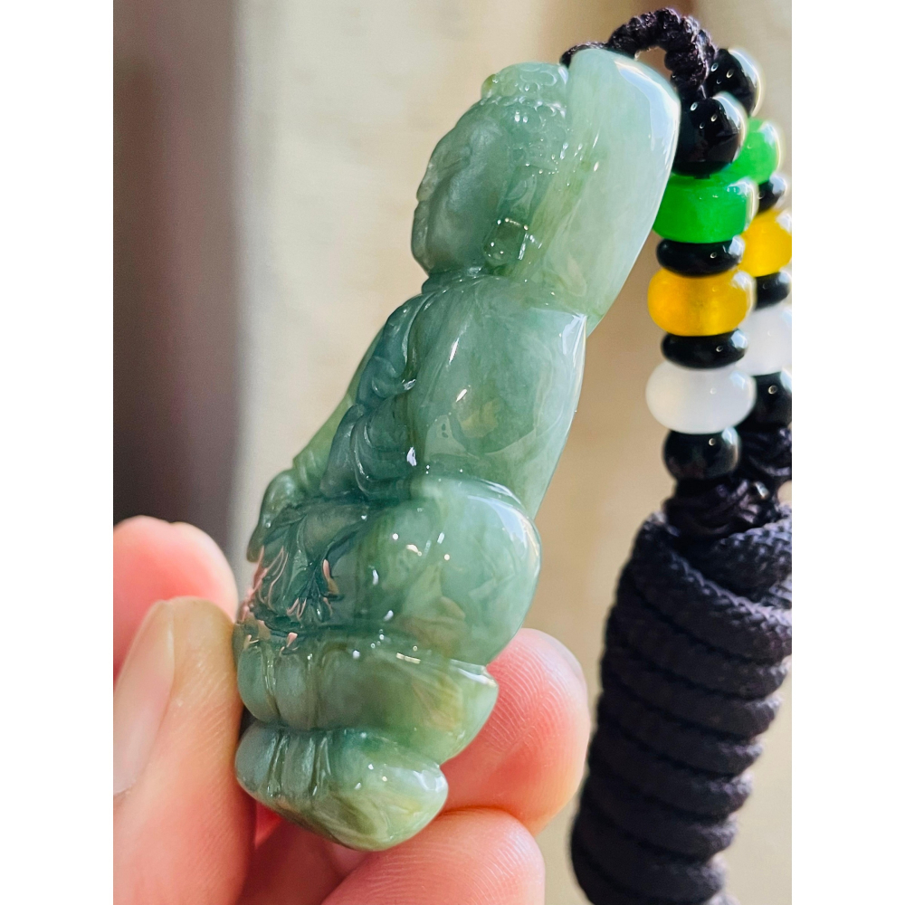 天然A貨緬甸玉 芙蓉種 膠潤老油綠坐蓮阿彌陀佛翡翠佛墜 細肉帶油性 法像精開立體莊嚴 雙拋工-細節圖5