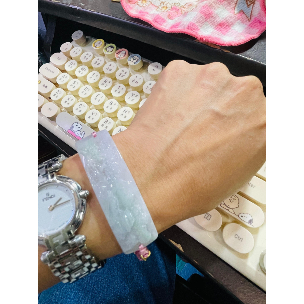 天然A貨緬甸玉 冰粉春彩繁花似錦翡翠山水手牌/手鍊15CM手圍可調 粉嫩紫 綠鮮亮 整塊色滿透手影-細節圖10