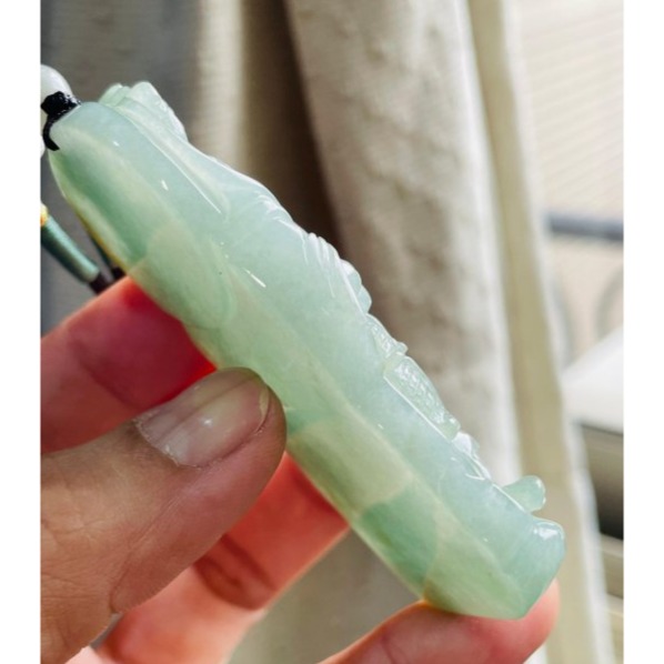 天然A貨緬甸玉 冰膠油綠俏黃韋馱(偉陀)菩薩翡翠大佛牌 起冰帶膠滿綠底色 俏一抹黃 精開莊嚴法像-細節圖5