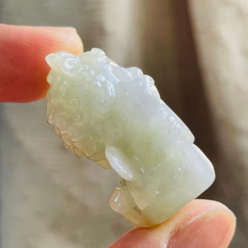 天然A貨緬甸玉 膠潤雪梨黃全立體雕招財吞金獸翡翠玉墜/小擺 吞金千億只進不出-細節圖5