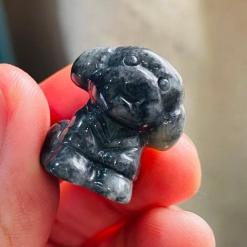 天然A貨緬甸玉 溫潤烏雞全立體泰迪翡翠小擺/掛件 全黑貴賓犬 俏萌臉-細節圖2