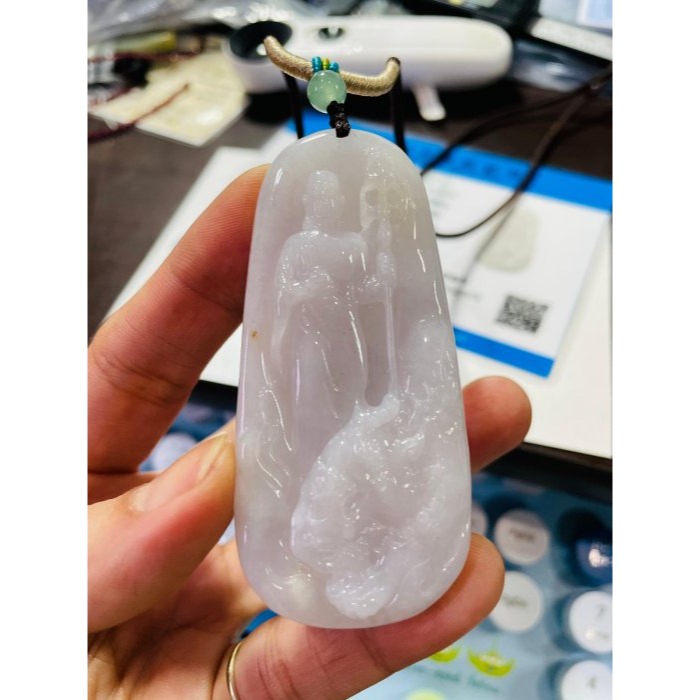 天然A貨緬甸玉 芙蓉種 細潤粉嫩紫地藏王菩薩翡翠佛牌 種老細肉色滿勻稱 完美一刀切透手影-細節圖9