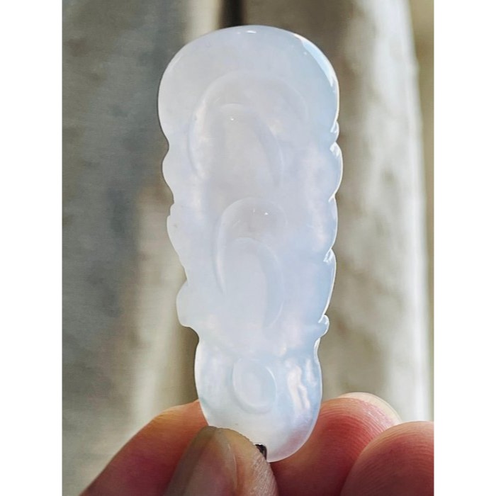 天然A貨緬甸玉 冰膠瑪瑙底庄 老坑白冰大勢至菩薩翡翠佛墜 種好水長 膠潤奶白透著粉色 法像慈悲莊嚴-細節圖7
