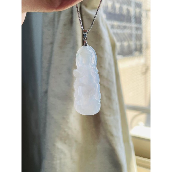 天然A貨緬甸玉 冰膠瑪瑙底庄 老坑白冰大勢至菩薩翡翠佛墜 種好水長 膠潤奶白透著粉色 法像慈悲莊嚴-細節圖8