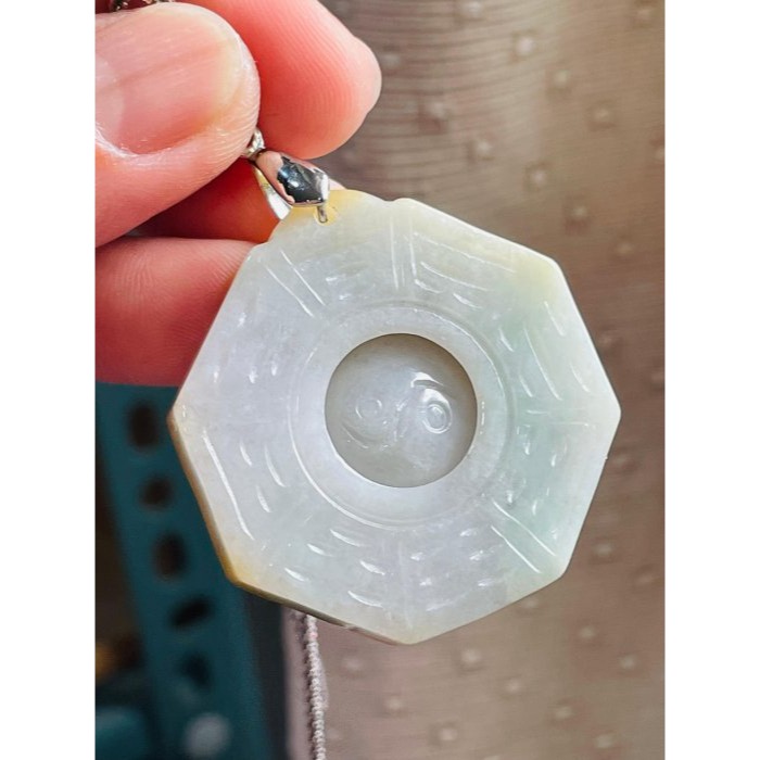 天然A貨緬甸玉 溫潤油黃雙彩太極八卦翡翠玉墜 芙蓉細肉 成色飽合油黃霧層漸變梨黃-細節圖2