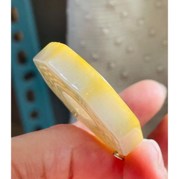 天然A貨緬甸玉 溫潤油黃雙彩太極八卦翡翠玉墜 芙蓉細肉 成色飽合油黃霧層漸變梨黃-細節圖5