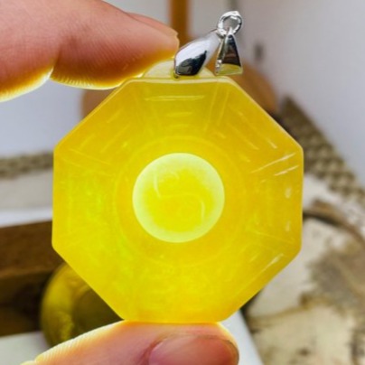 天然A貨緬甸玉 溫潤油黃雙彩太極八卦翡翠玉墜 芙蓉細肉 成色飽合油黃霧層漸變梨黃-細節圖8