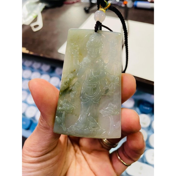 隨緣福德價~天然A貨玉 膠潤危藍小三彩八臂觀音翡翠佛牌 黃藍白色多彩芙蓉膠底 方正牌形-細節圖9