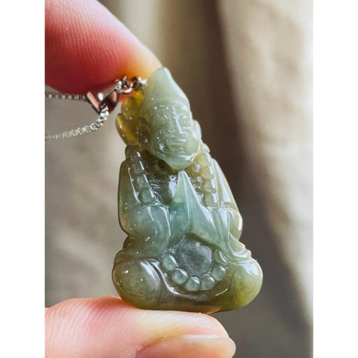 天然A貨緬甸玉 冰潤茶黃俏秋香綠手工雕濟公活佛翡翠玉墜 起冰膠潤黃綠漸變色滿 全立體精緻手雕-細節圖2