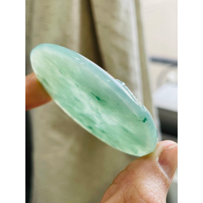 天然A貨緬甸玉 老坑冰湖綠帶飄花春風楊柳翡翠山水牌 滿綠底色 飄滿靈動藍綠花 完美一刀冰綠料-細節圖4