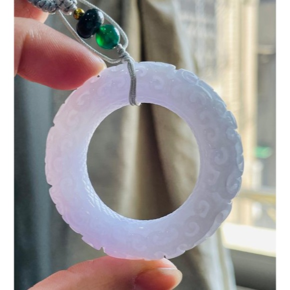 天然A貨緬甸玉 冰潤櫻花手工回紋雕大甜甜圈翡翠玉墜 起冰細膩滿色粉嫩紫 走兩抹亮紫 厚條過底色不失-細節圖2