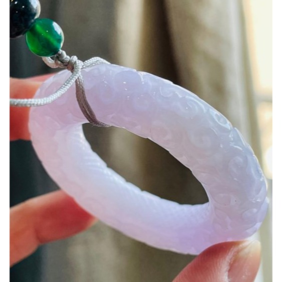 天然A貨緬甸玉 冰潤櫻花手工回紋雕大甜甜圈翡翠玉墜 起冰細膩滿色粉嫩紫 走兩抹亮紫 厚條過底色不失-細節圖5