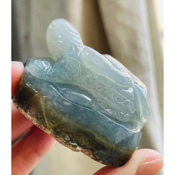 天然A貨緬甸玉 冰膠油青帶原皮手工雕玄武翡翠擺件 起膠灰油肉帶黃原皮 皮肉分明立體俏雕-細節圖3