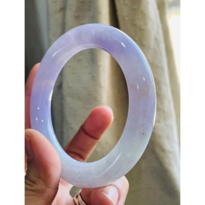 天然A貨緬甸玉 冰潤亮紫俏綠圓條翡翠圓骨鐲56 18圍 濃郁亮紫帶淡綠 大器厚裝粗條 附台証-細節圖4