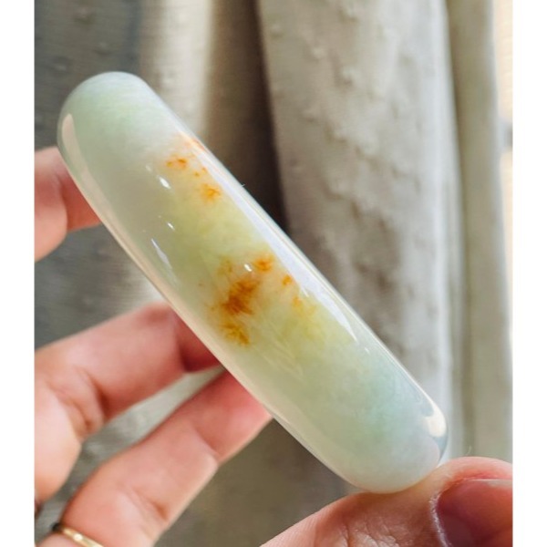 天然A貨緬甸玉 細潤橘紅桂花糕灑金寬條翡翠平安鐲57 18圍 扎實細肉淡綠底色 帶鮮豔灑金-細節圖6