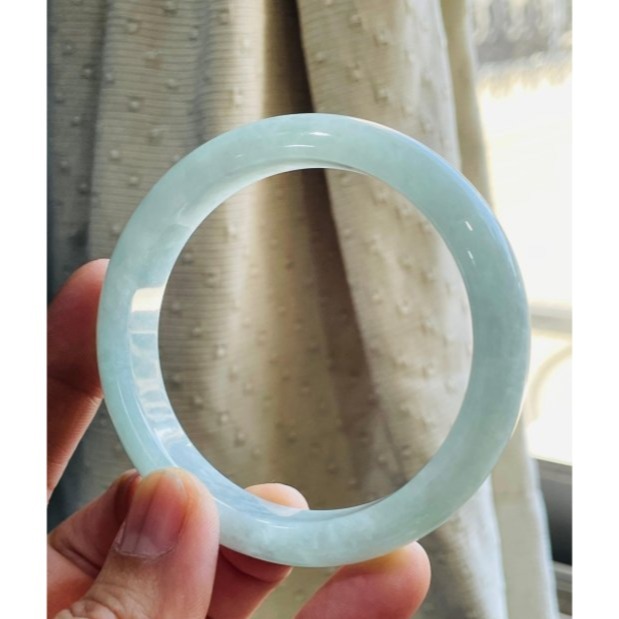 天然A貨緬甸玉 細潤藍綠翡翠平安鐲55 17.5圍 起冰滿色果綠 色滿勻稱 厚條正圈版型-細節圖3