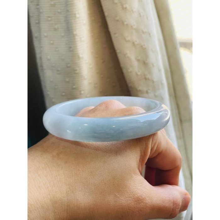 天然A貨緬甸玉 膠潤藍紫飄花厚條翡翠平安鐲59.4 19圍 芙蓉膠潤底妝 藍紫過渡灰白相間-細節圖8