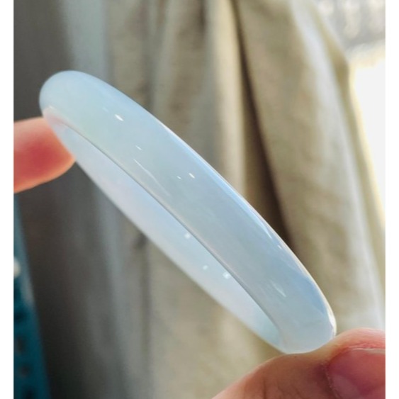 天然A貨緬甸玉 冰膠水藍滿色圓條翡翠圓骨鐲53.8 17.5圍 芙蓉膠底好水頭 完美粗條能見色 附台証-細節圖5