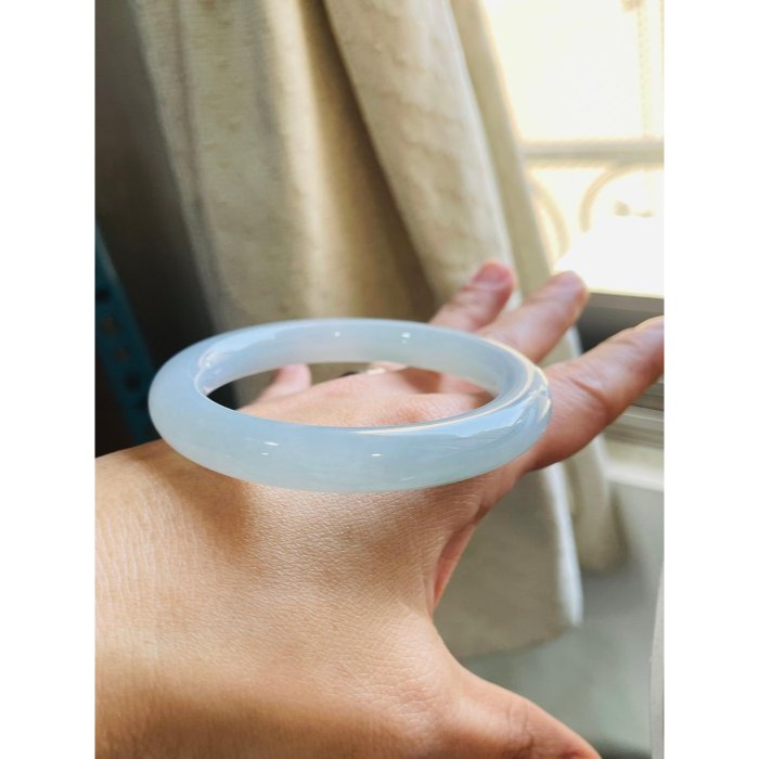 天然A貨緬甸玉 冰膠水藍滿色圓條翡翠圓骨鐲53.8 17.5圍 芙蓉膠底好水頭 完美粗條能見色 附台証-細節圖8