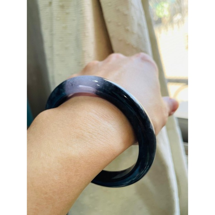 天然A貨緬甸玉 老烏骨雞紫細條翡翠平安鐲59.7 19.5圍 鏡面光烏雞 俏一抹冰烏紫 特色大圈口手鐲-細節圖9