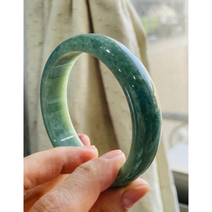 天然A貨緬甸玉 老坑菠菜綠輪胎寬條翡翠平安鐲59 19圍 冰膠滿底色 色勻稱鐲完美-細節圖2